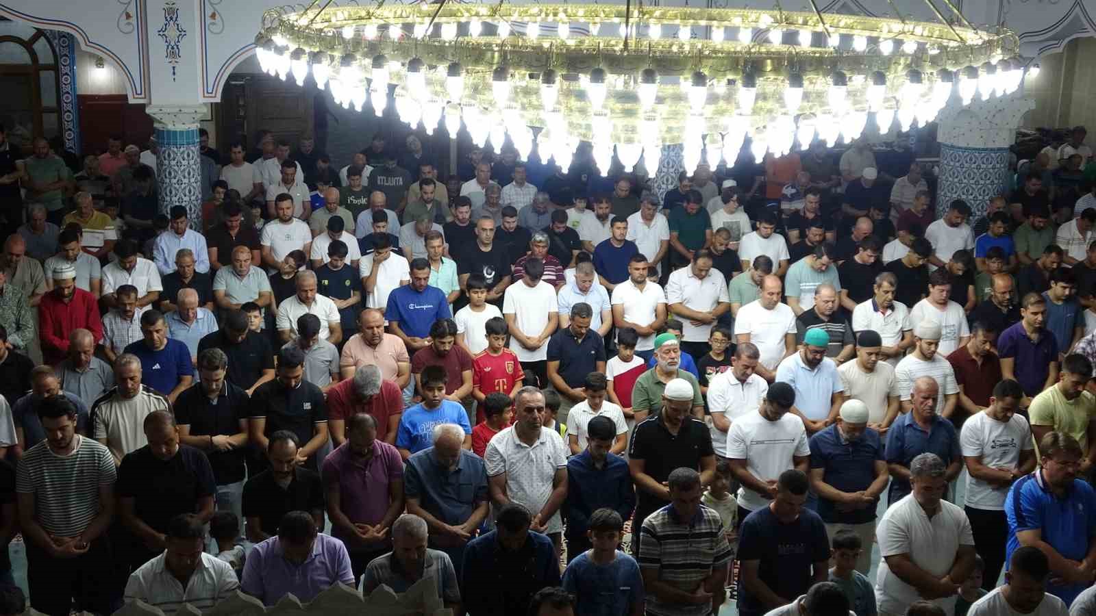 KİLİS’TE MEVLİD KANDİLİ COŞKUSU