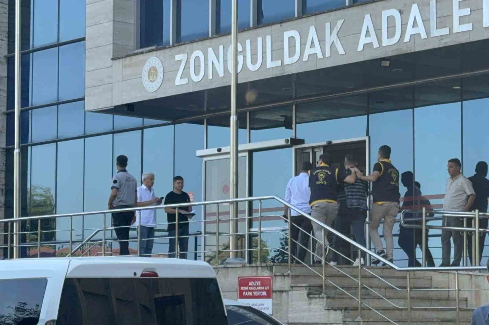 18 YIL ÖNCEKİ CİNAYET SORUŞTURMASINDA EV HAPSİNİ İHLAL EDEN ŞÜPHELİ YAKALANDI