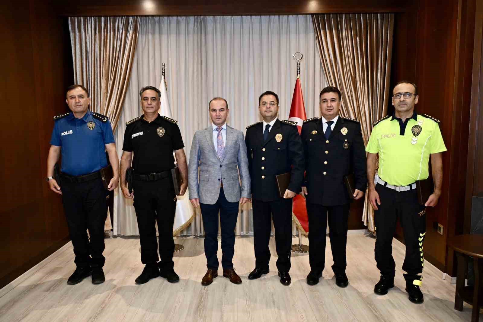 DENİZLİ İL EMNİYET MÜDÜRLÜĞÜNDE TERFİ HEYECANI YAŞANDI