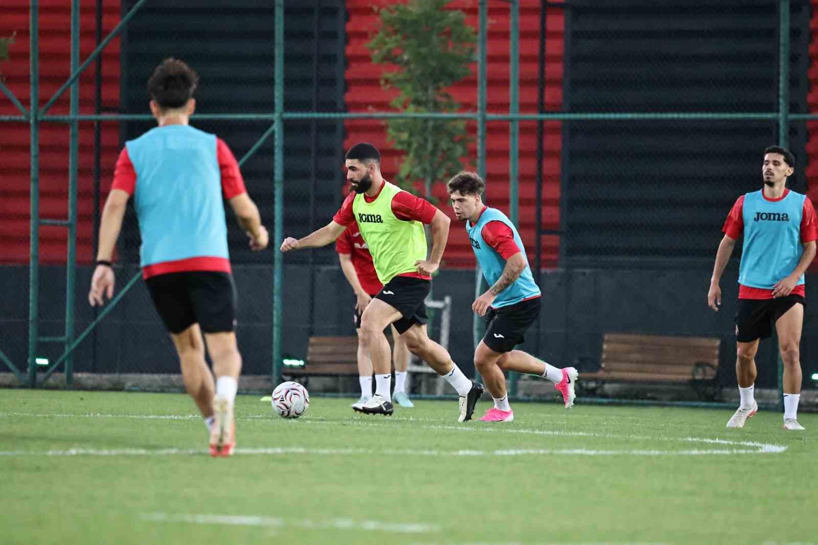 ÇORUM FK, BEŞİKTAŞ MAÇI HAZIRLIKLARINA BAŞLADI