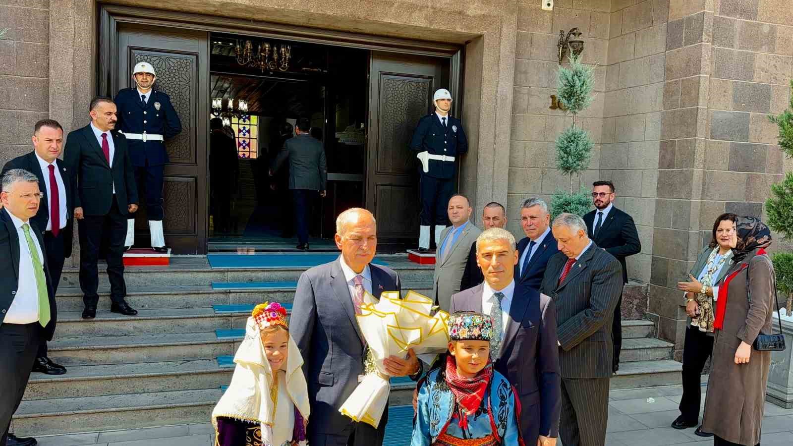 TBMM BAŞKANI KURTULMUŞ, VALİ AKTAŞ’I ZİYARET ETTİ