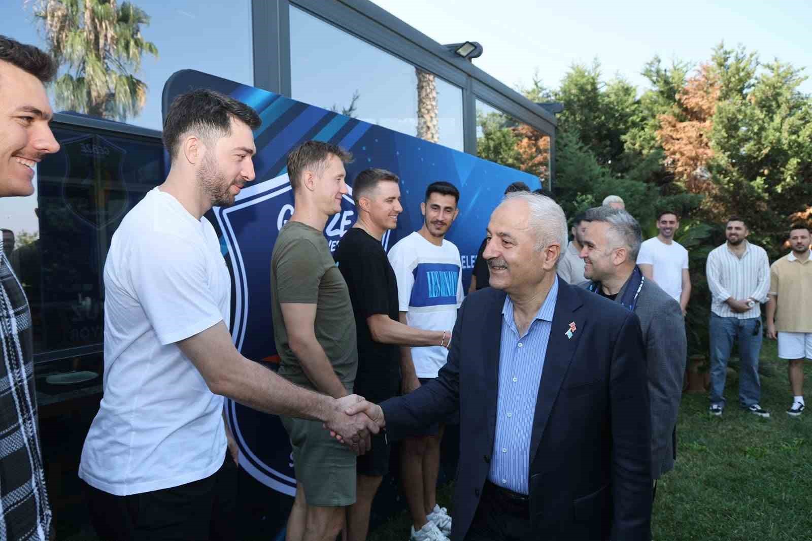 GEBZE BELEDİYESİ VOLEYBOL TAKIMI YENİ SEZONA HAZIR