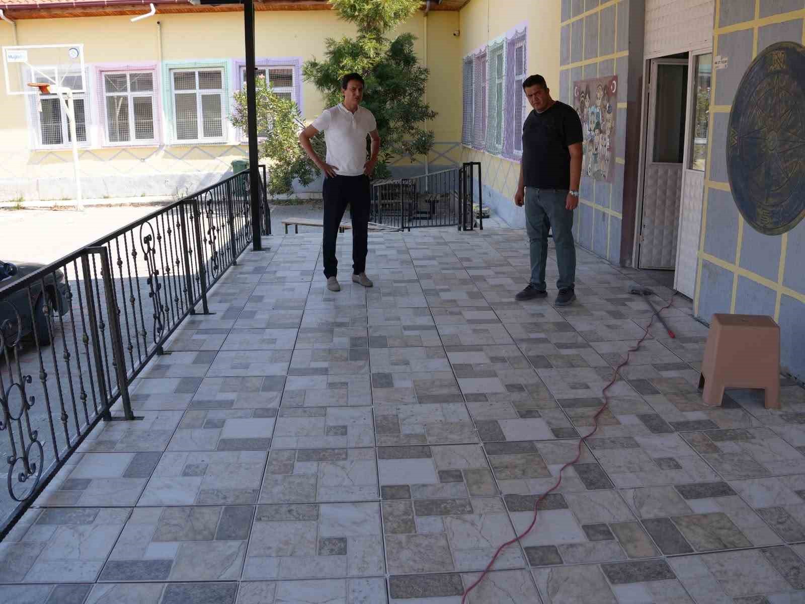 KÖYCEĞİZ’DE OKULLARDA HAZIRLIK ÇALIŞMALARI SÜRÜYOR