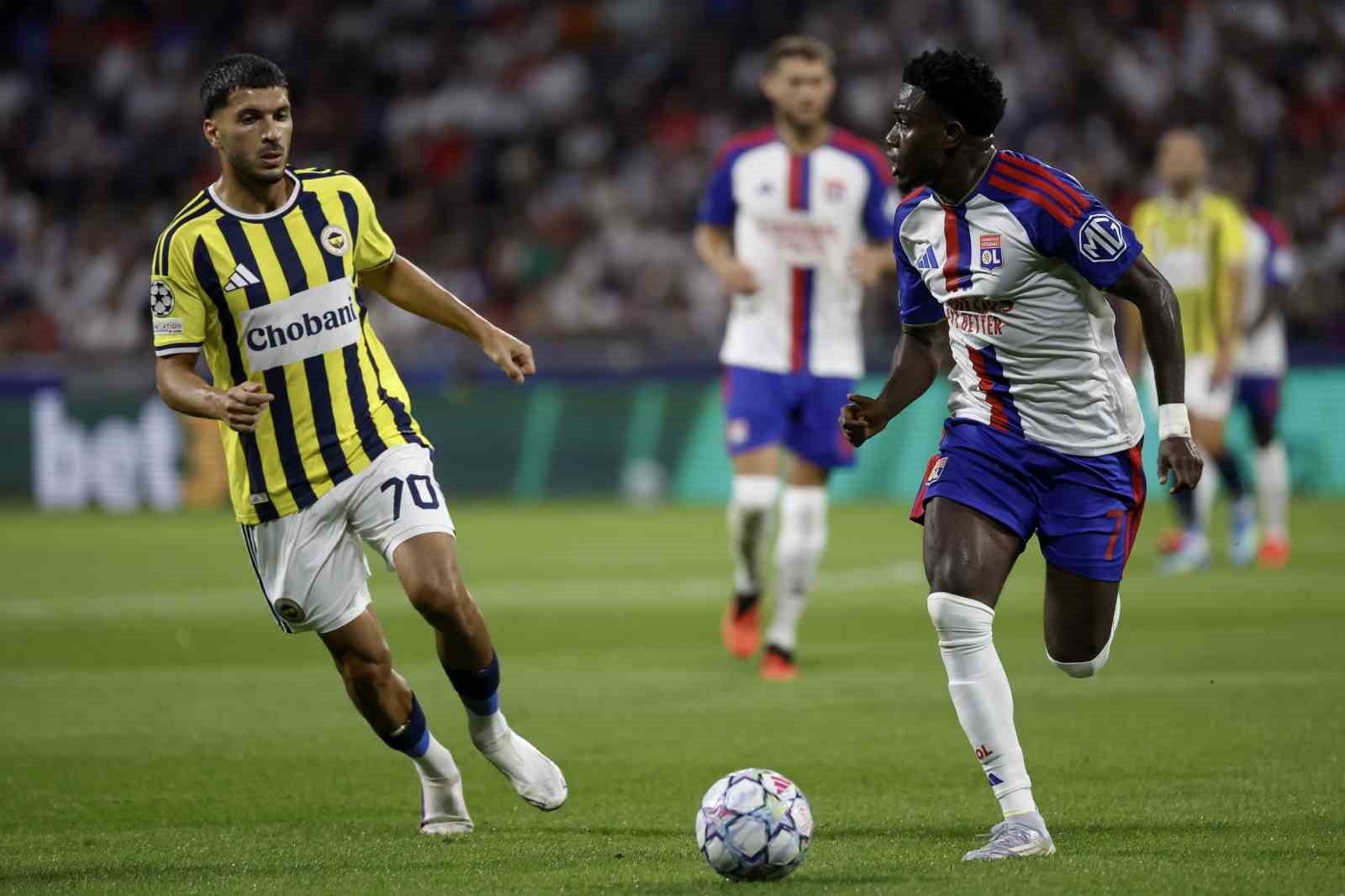 UEFA ŞAMPİYONLAR LİGİ: LYON: 0 - FENERBAHÇE: 2 (İLK YARI)