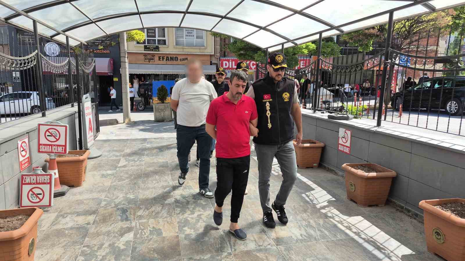 ESKİŞEHİR’DE BİR KİŞİNİN ÖLDÜĞÜ BIÇAKLI KAVGAYLA İLGİLİ 1 TUTUKLAMA