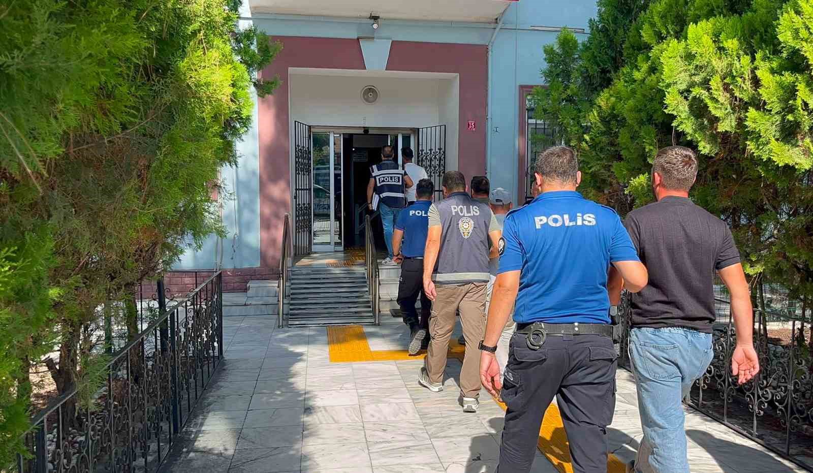 UYGULAMA NOKTALARINI İFŞA EDEN ŞÜPHELİLERE GEÇİT VERİLMEDİ