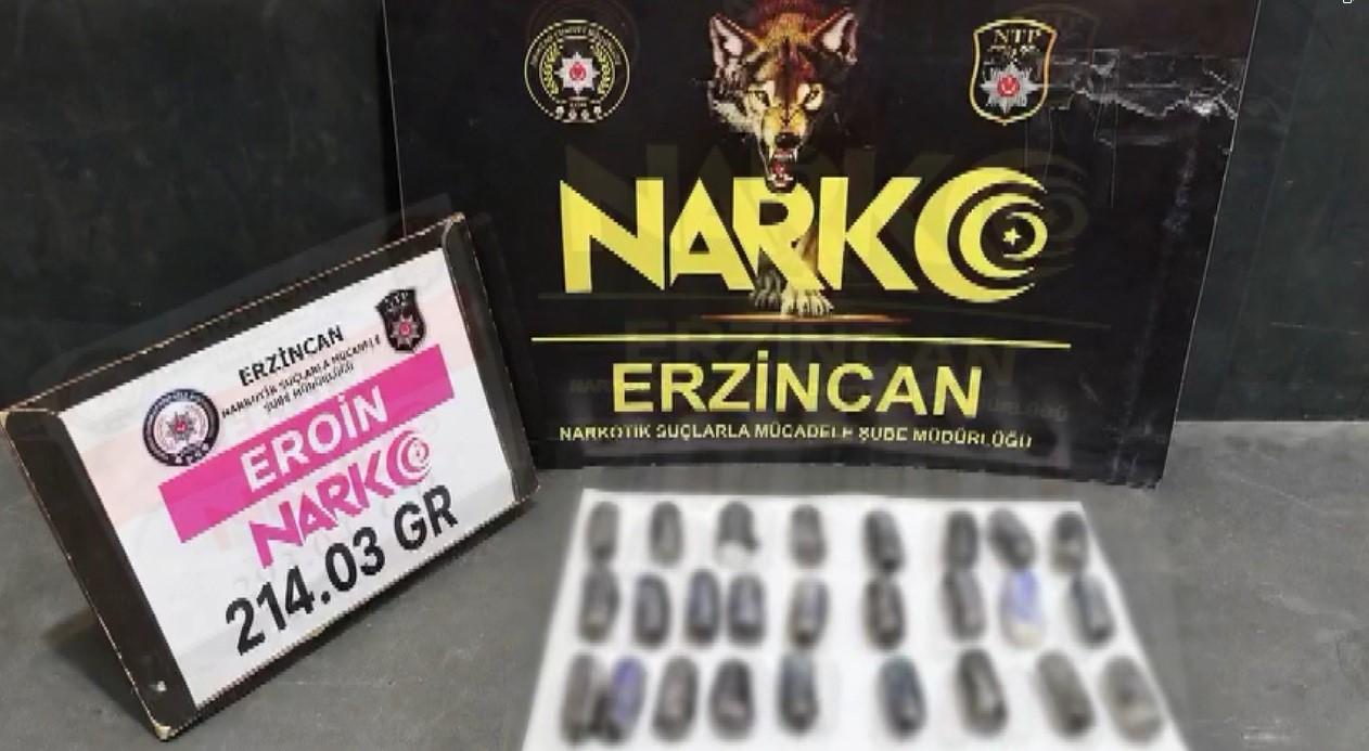 MİDE VE BAĞIRSAKLARINDA 1 KİLO 99 GRAM EROİN TAŞIDILAR