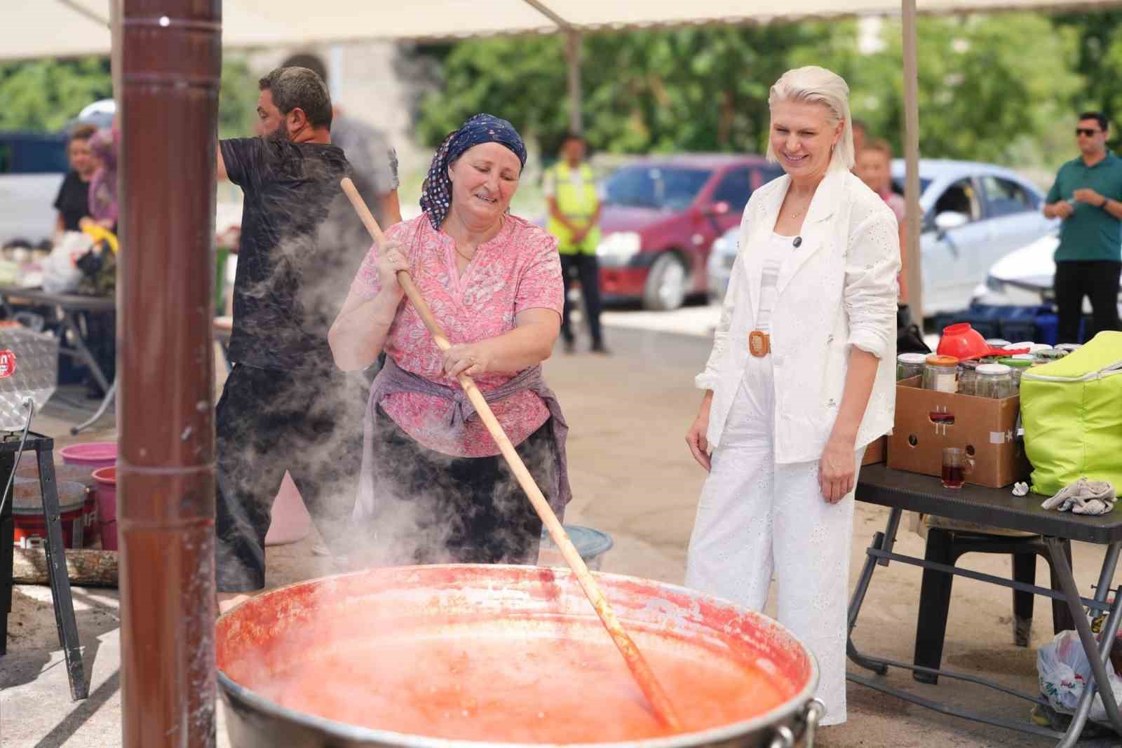SALÇA KAZANLARI KAYNAMAYA BAŞLADI