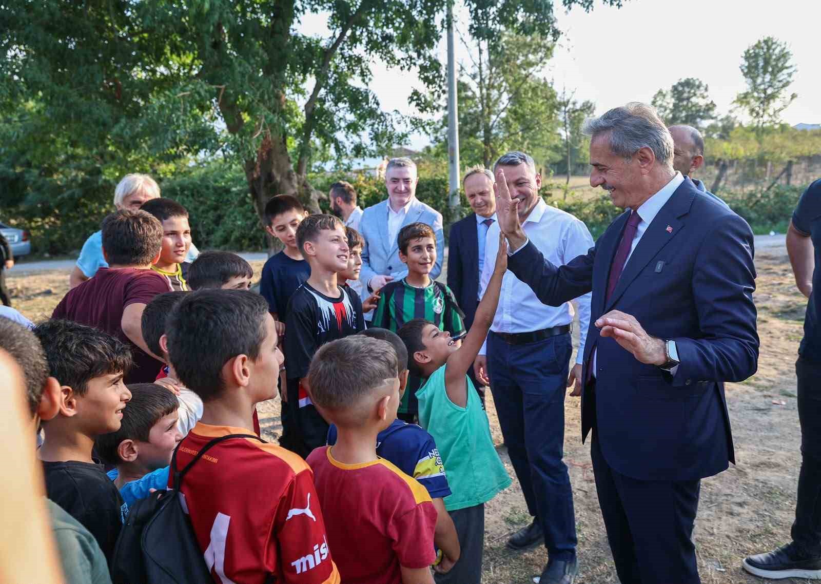 SPOR TESİSİ AÇILIŞI ÇOCUKLARA ÇİFTE BAYRAM OLDU