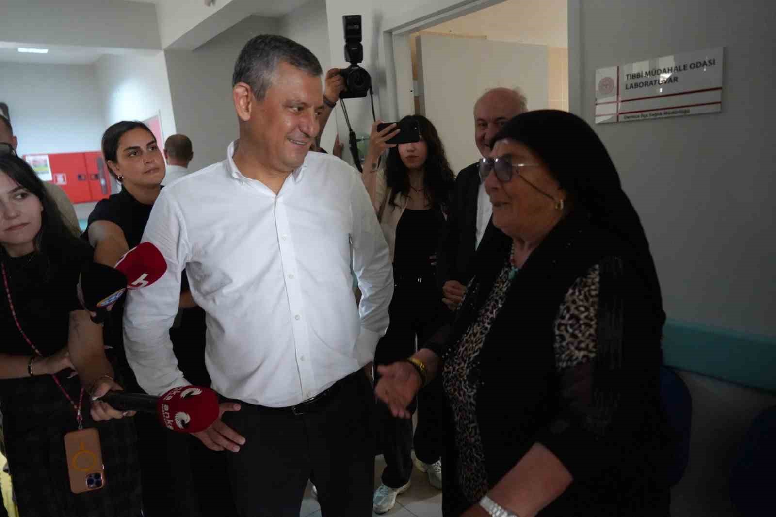 ÖZGÜR ÖZEL İLE VATANDAŞ ARASINDA KILIÇDAROĞLU DİYALOĞU: GÜLEREK YANITLADI