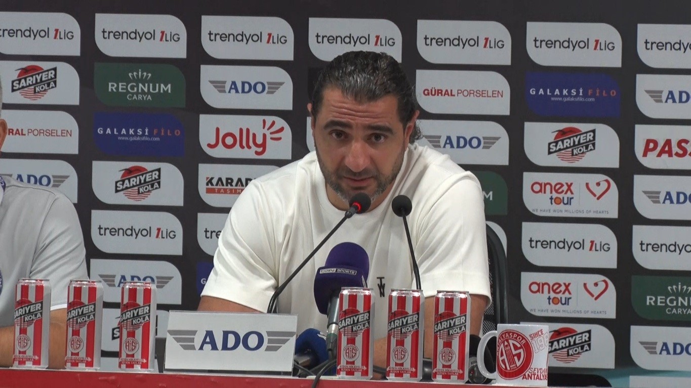 BÜLENT BÖLÜKBAŞI: "OYUNCULARIMI TEBRİK EDİYORUM"