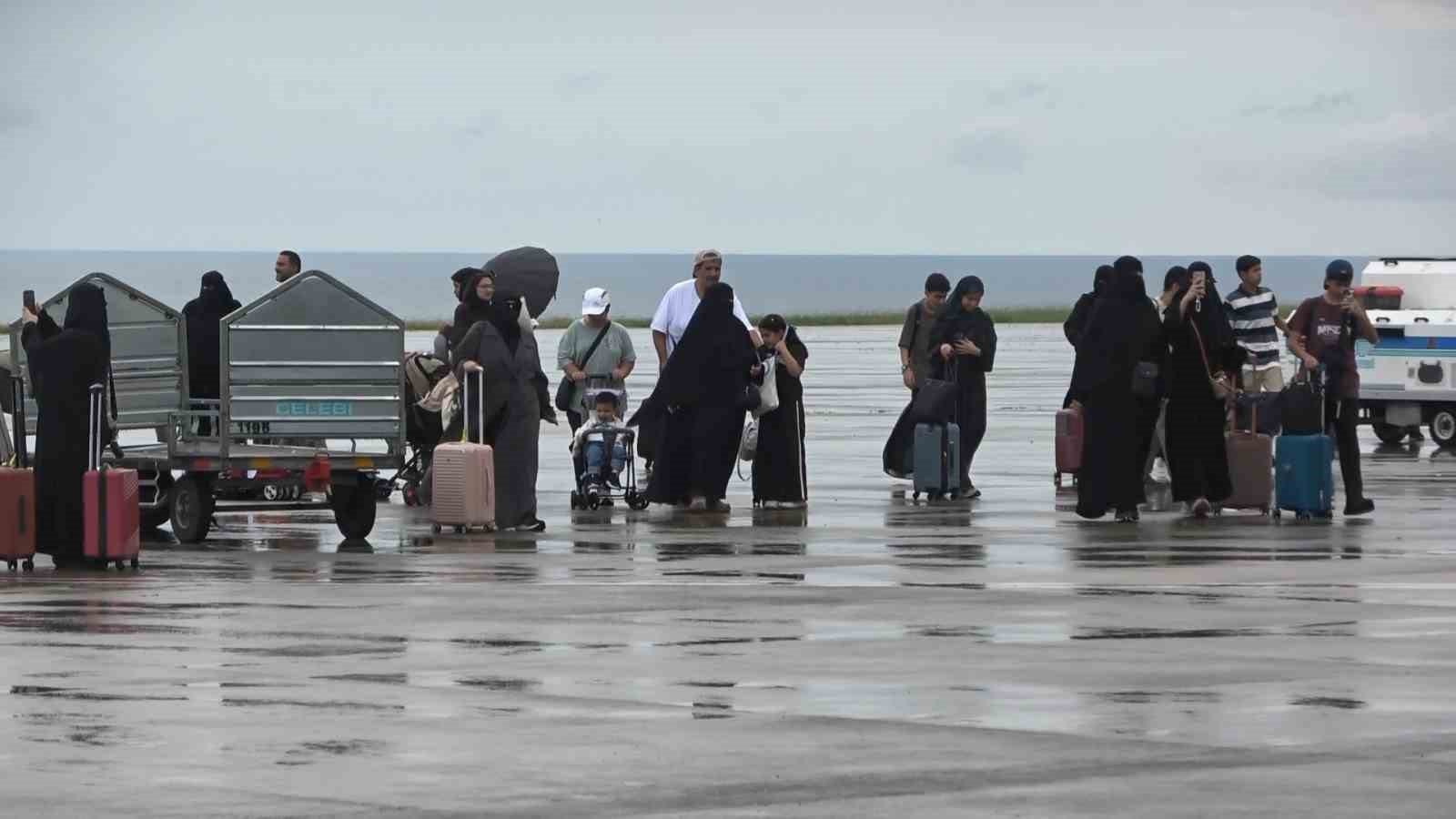 TRABZON HAVALİMANI 21 AĞUSTOS’TA 150 UÇAK TRAFİĞİYLE TÜM ZAMANLARIN EN YÜKSEK GÜNLÜK TRAFİK SAYISINA ULAŞTI