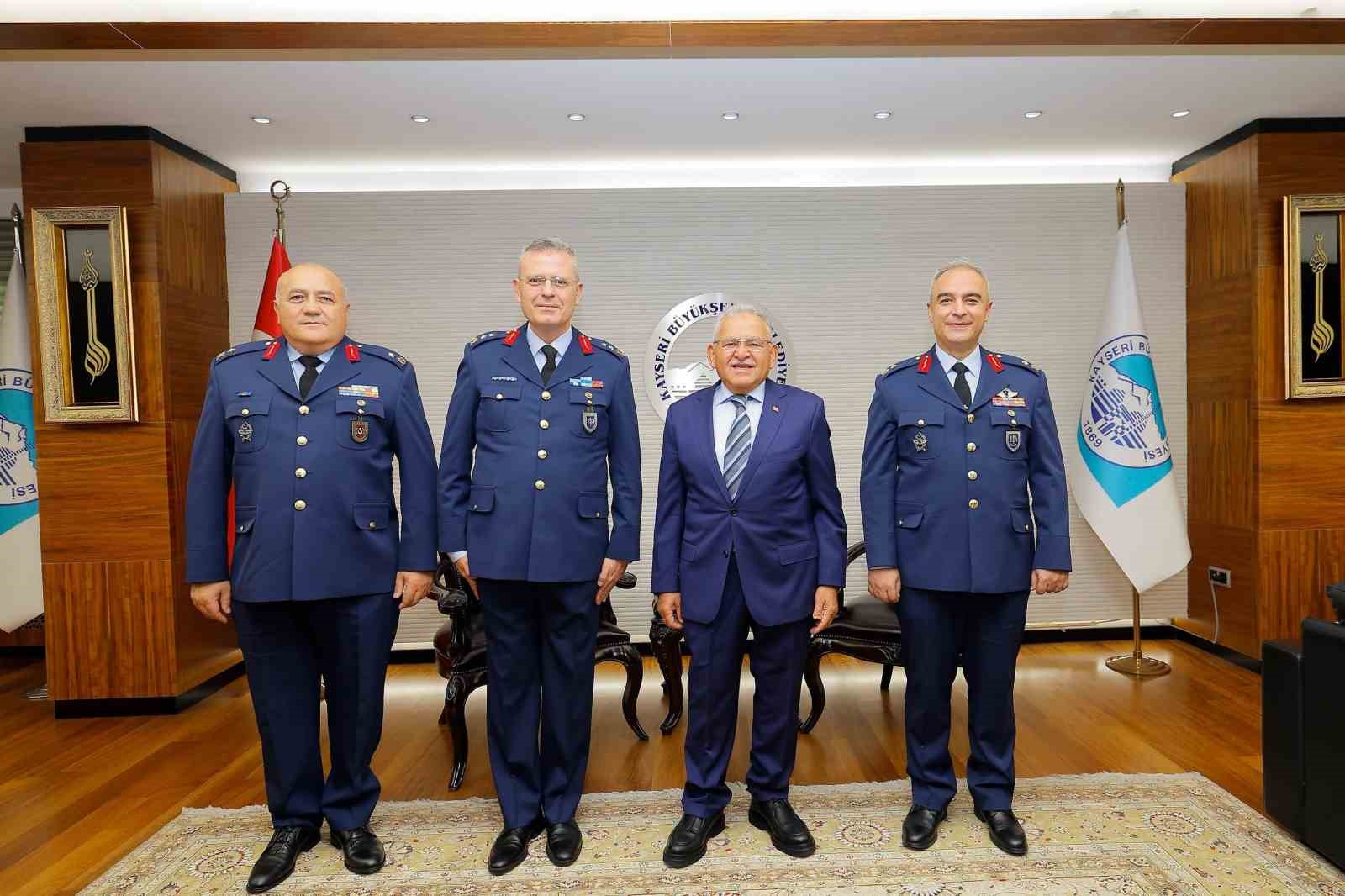 BAŞKAN BÜYÜKKILIÇ, KAYSERİ’NİN YENİ ATANAN KOMUTANLARINI AĞIRLADI