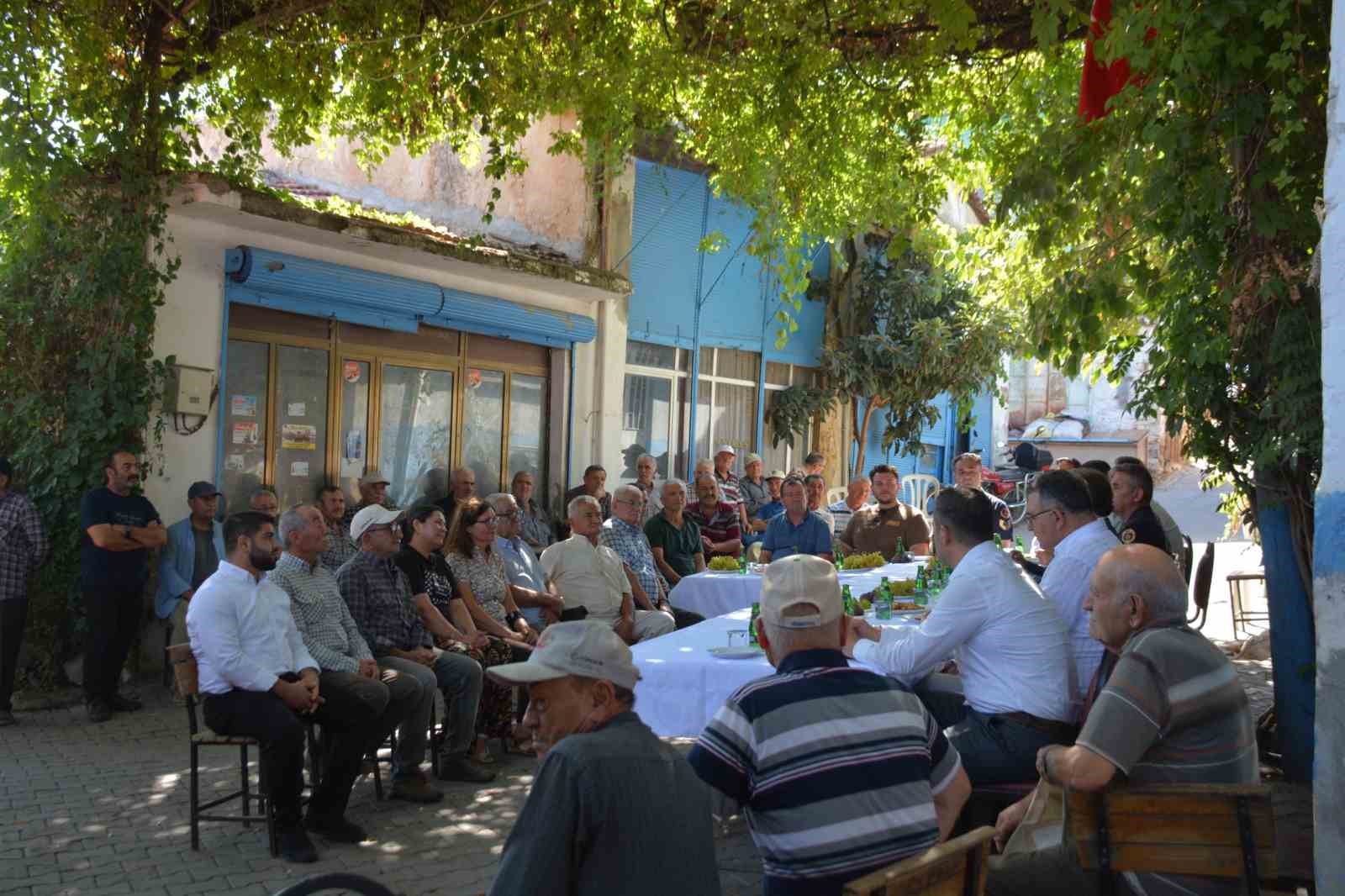 SALİHLİ KAYMAKAMI GÜLDOĞAN, 3 MAHALLEDE TALEPLERİ DİNLEDİ