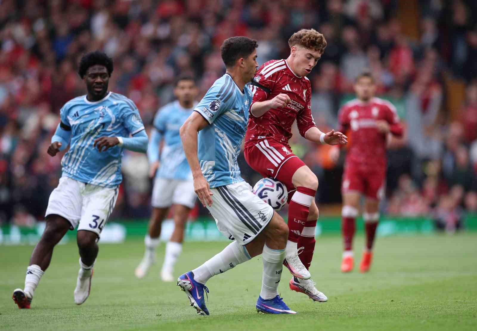 LİVERPOOL, YENİ SEZONA KAYIPLARLA BAŞLADI