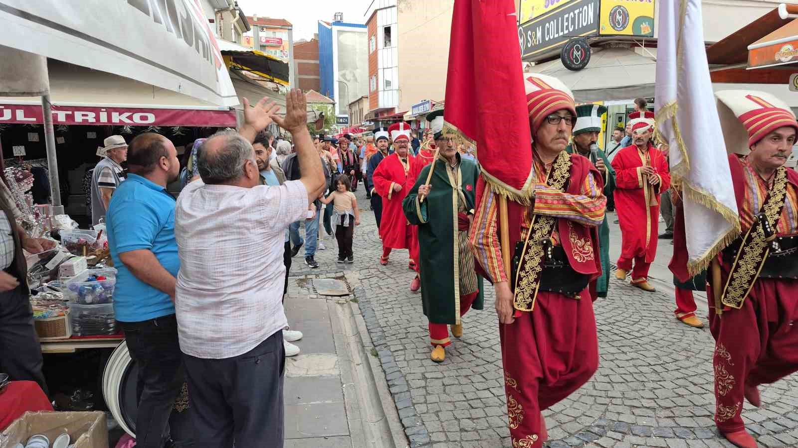 MEHTERAN TAKIMINI GÖREN ADAM ADETA ÇOCUKLAR GİBİ SEVİNDİ
