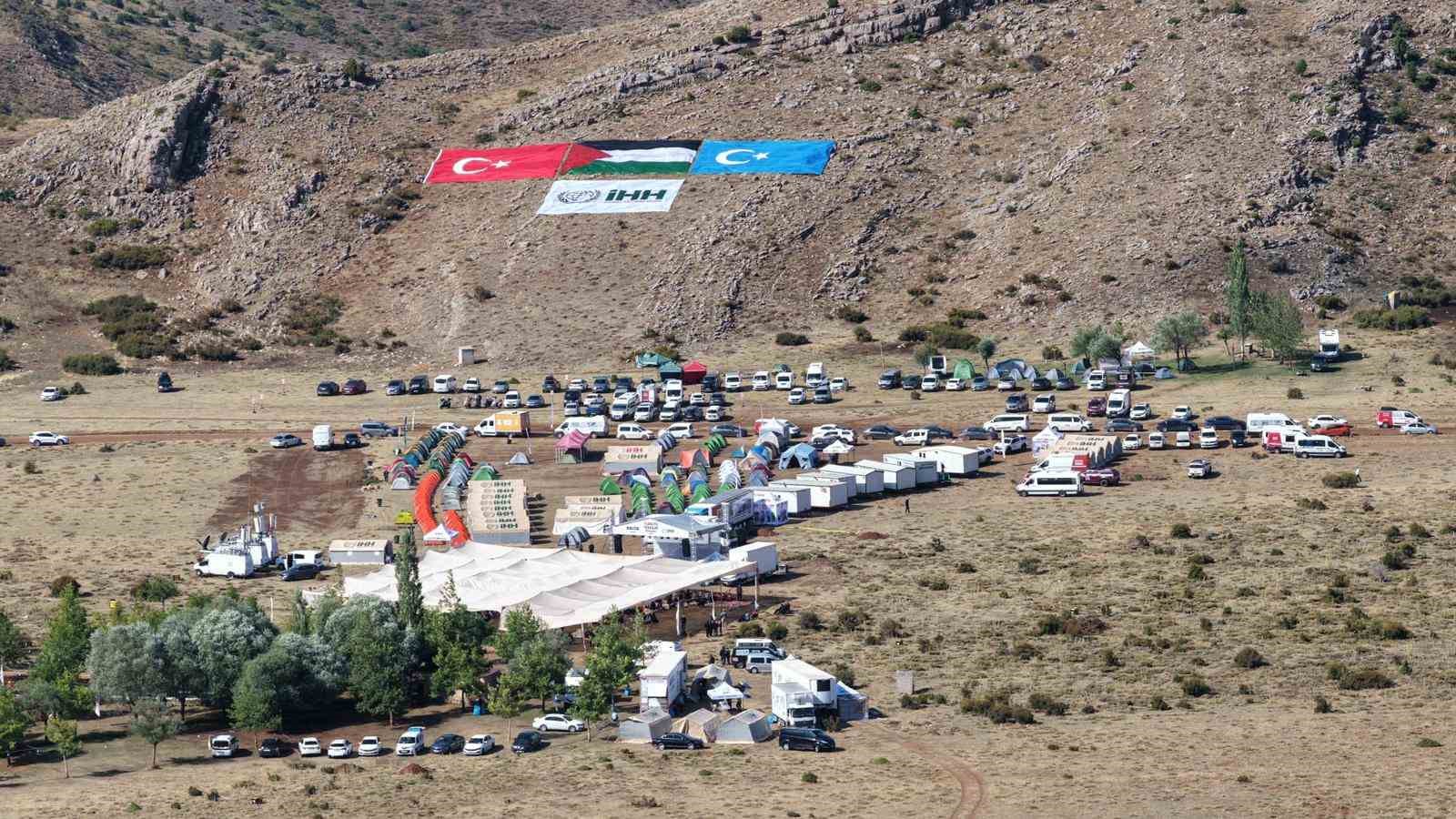 İHH TÜRKİYE TEŞKİLAT BULUŞMASI YAHYALI ALADAĞLAR’DA DEVAM EDİYOR