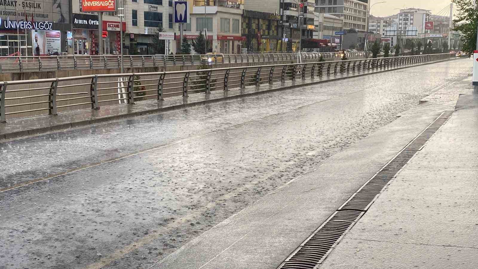 ELAZIĞ’DA SAĞANAK ETKİLİ OLDU