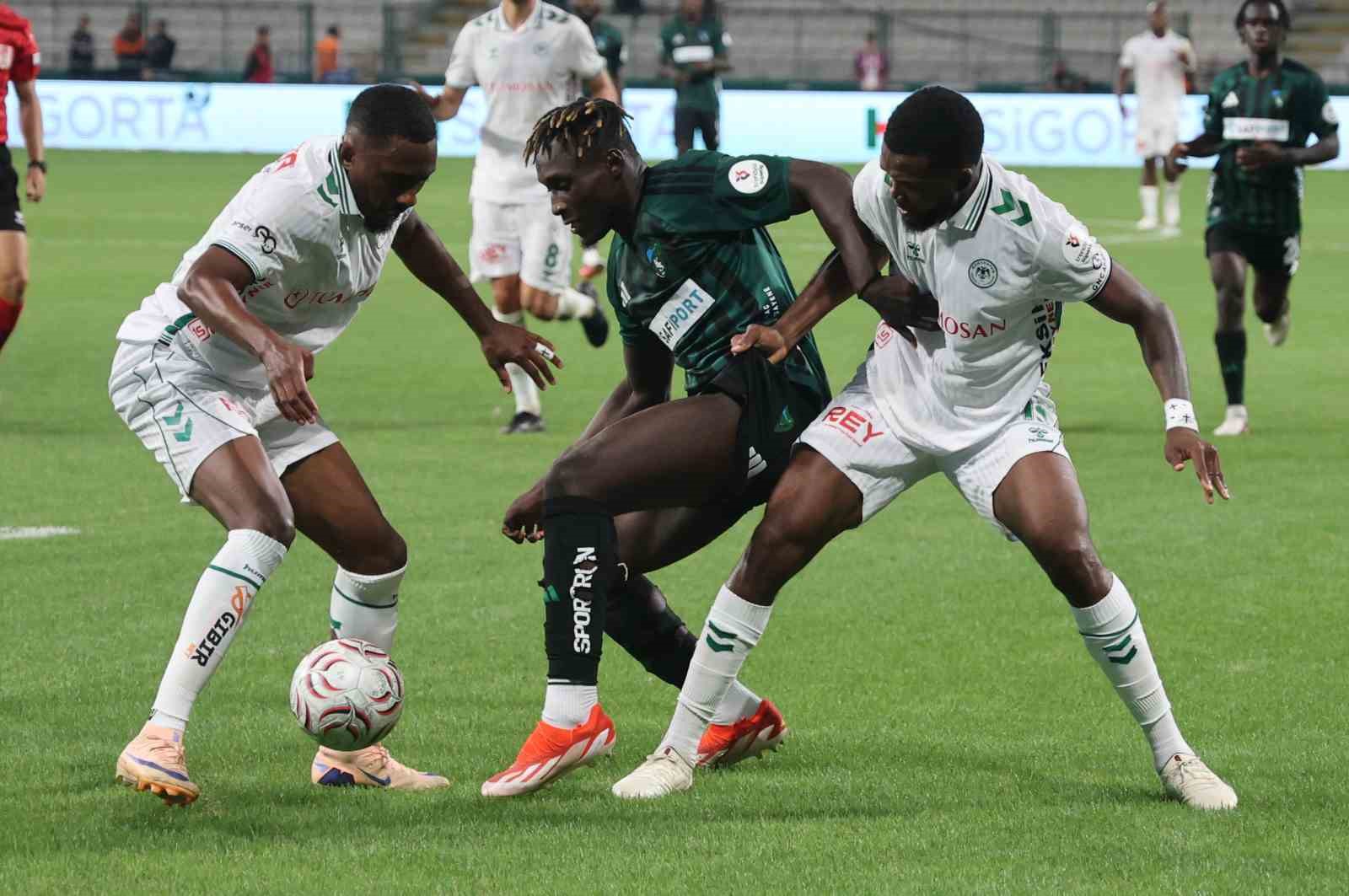 TRENDYOL SÜPER LİG: KONYASPOR: 1 - KOCAELİSPOR: 0 (İLK YARI)