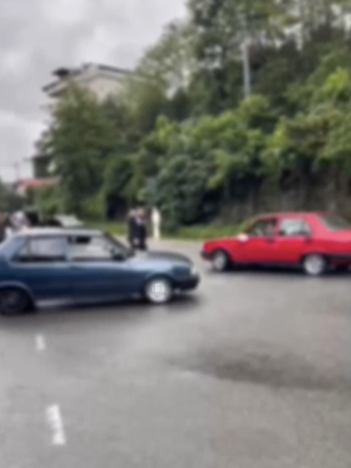 TRABZON’DA DRİFT ATAN İKİ SÜRÜCÜYE 281 BİN TL CEZA KESİLDİ