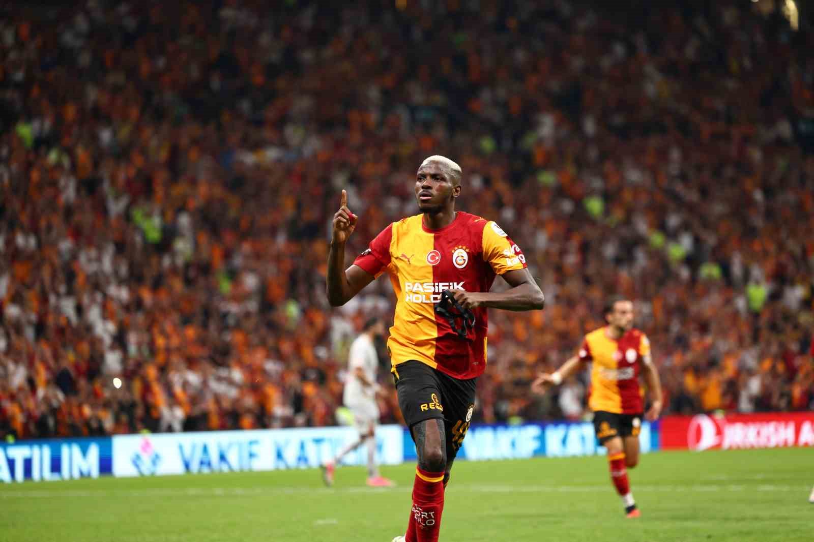 VİCTOR OSİMHEN, LİGDEKİ 5. GOLÜNÜ ATTI