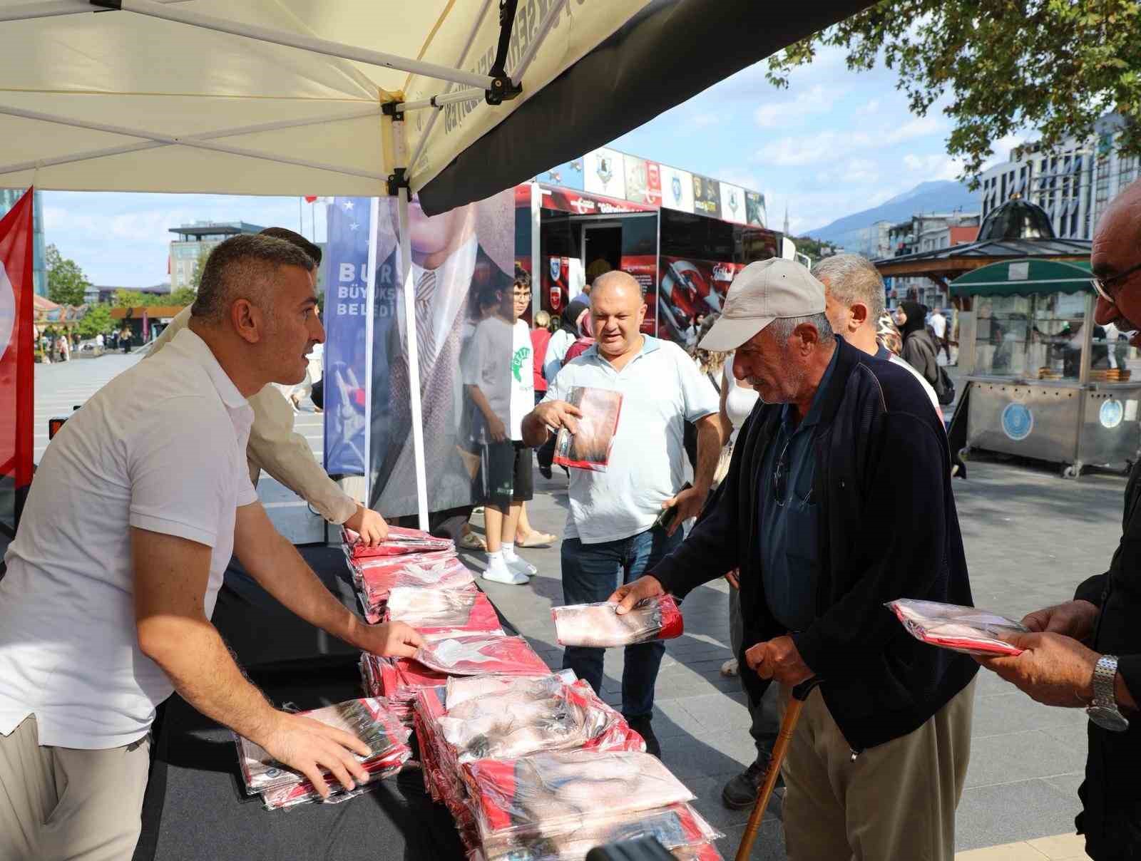 BURSA’DA ZAFER COŞKUSU AY YILDIZ İLE TAÇLANDI