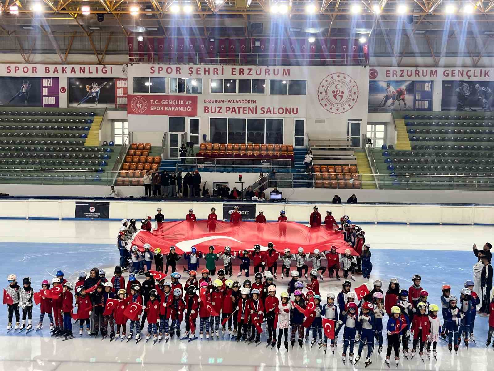 BUZDA 30 AĞUSTOS COŞKUSUNU YAŞADILAR