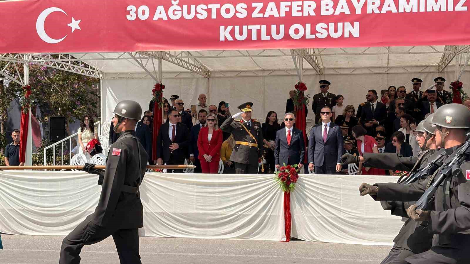 KIRKLARELİ’NDE 30 AĞUSTOS ZAFER BAYRAMI’NIN 104. YIL DÖNÜMÜ COŞKUYLA KUTLANDI