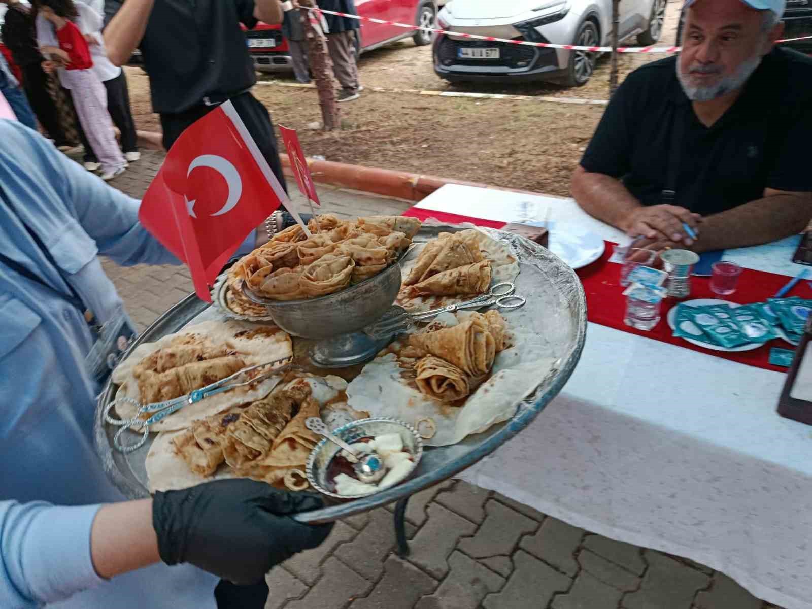 YAĞMUR, DARENDE LEZZETLERİNİN TADINI BOZMADI