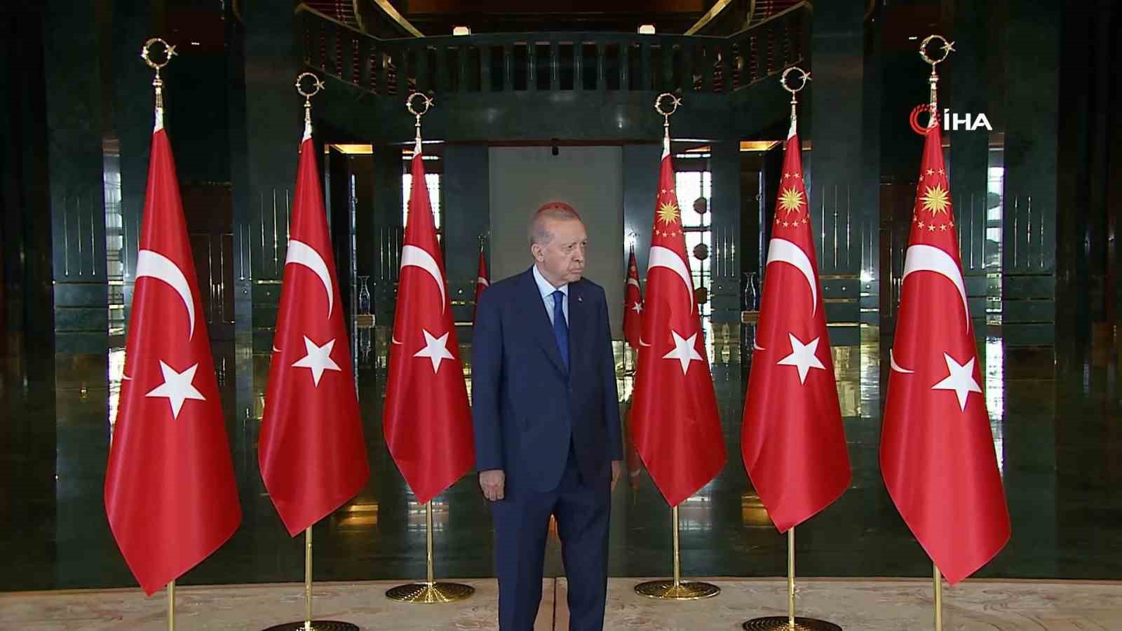 CUMHURBAŞKANI ERDOĞAN, 30 AĞUSTOS ZAFER BAYRAMI TEBRİKLERİNİ KABUL ETTİ