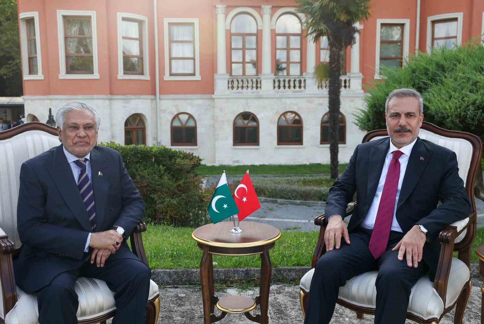 BAKAN FİDAN, PAKİSTANLI MEVKİDAŞI DAR İLE BİR ARAYA GELDİ