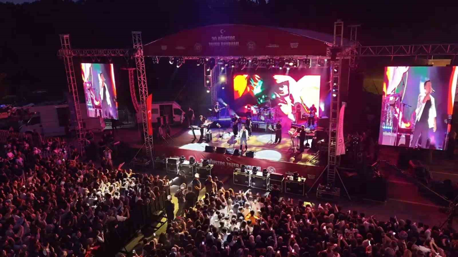 ARNAVUTKÖY’DE 30 AĞUSTOS ZAFER BAYRAMI COŞKUYLA KUTLANDI