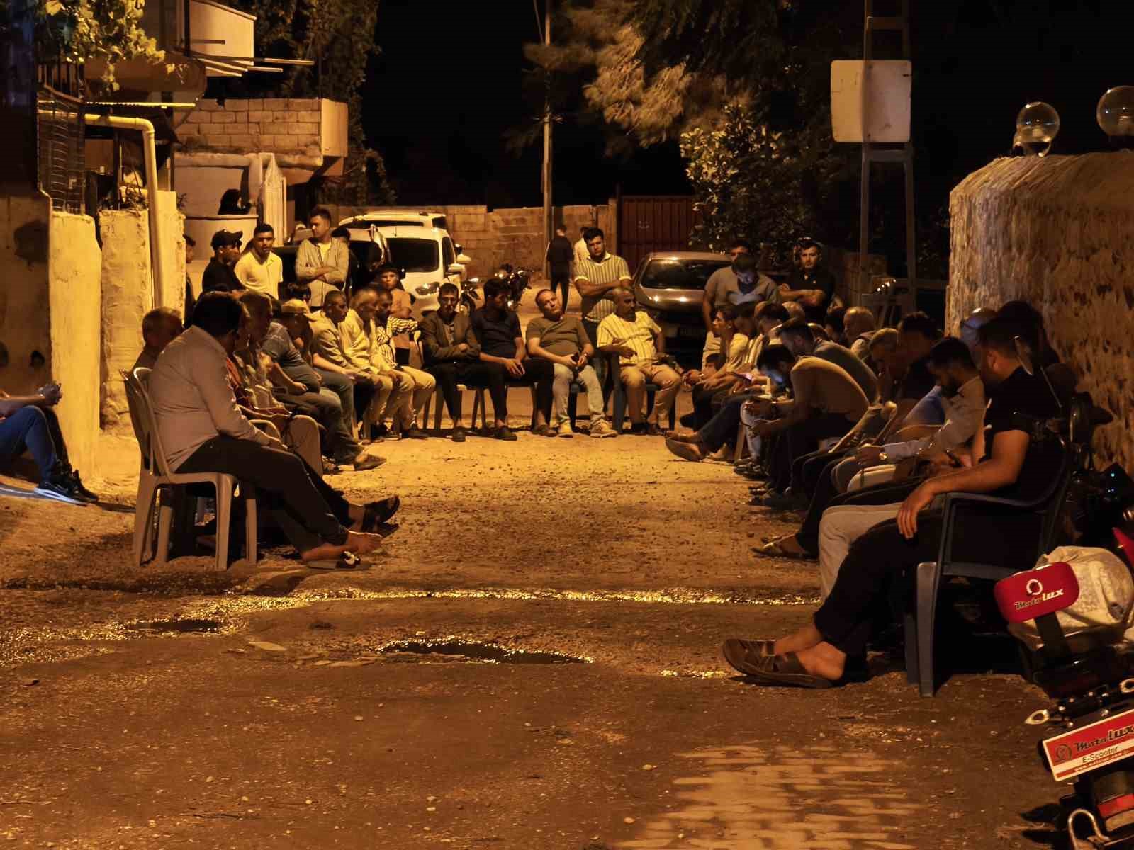 BATAN GEMİDE YOLCULUK YAPAN AĞABEY VE KARDEŞİNDEN HABER ALINAMIYOR