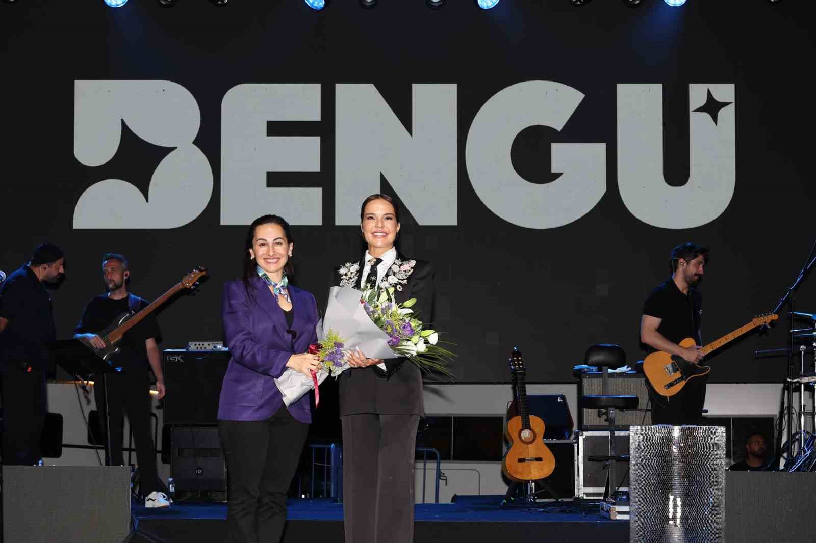 BEYKOZ’DA 30 AĞUSTOS ZAFER BAYRAMI COŞKUSU BENGÜ KONSERİYLE ZİRVEYE ULAŞTI