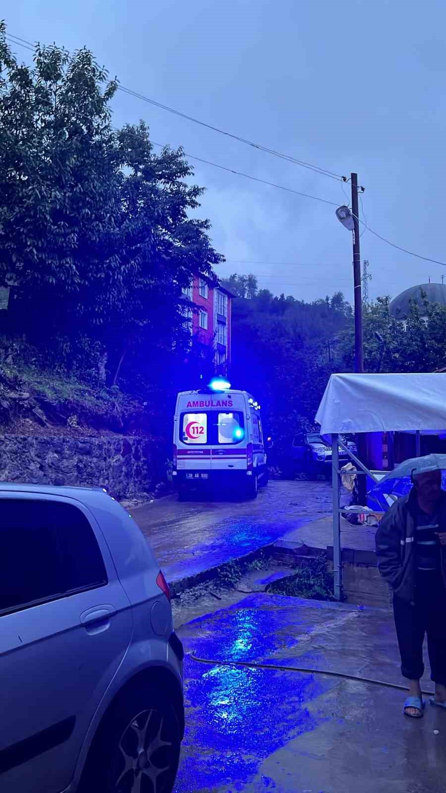 GİRESUN’DA SAĞANAK YAĞIŞ ETKİLİ OLDU
