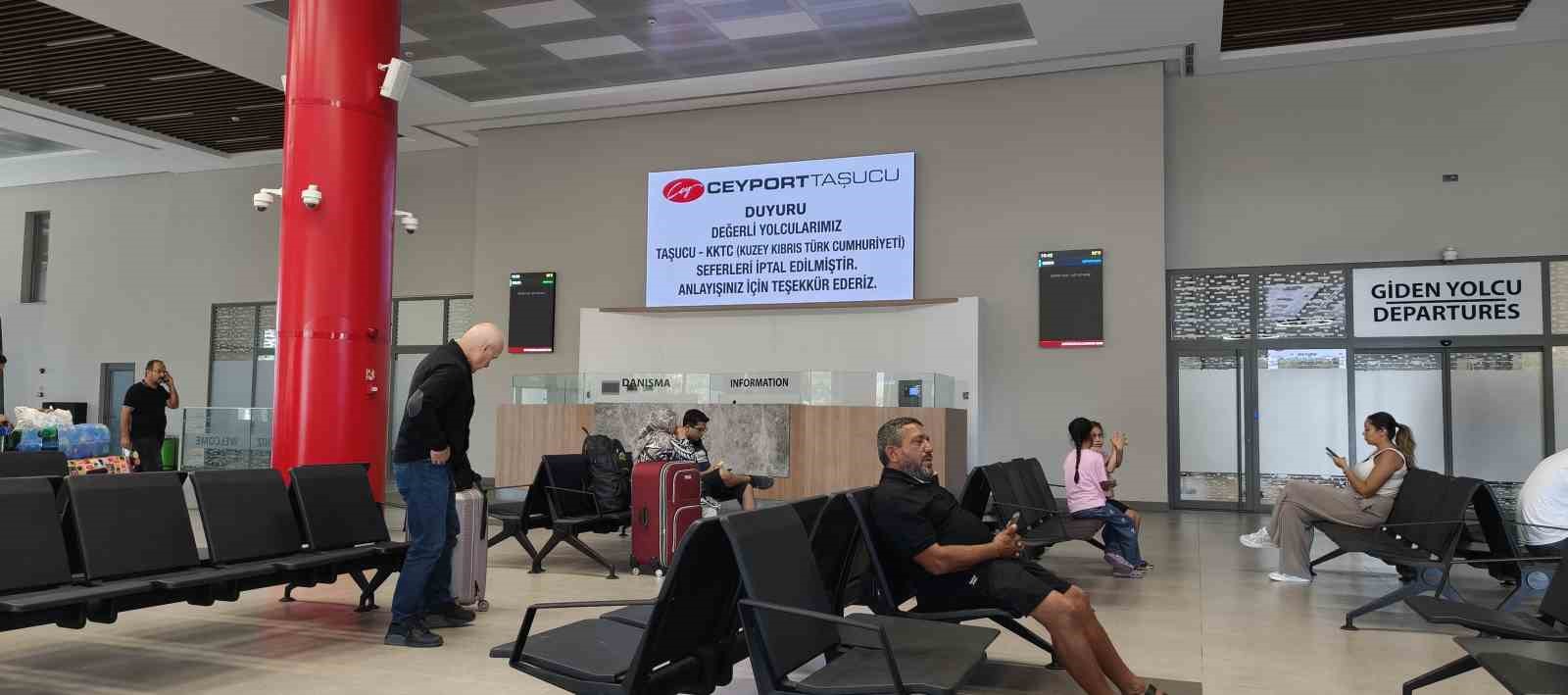 TAŞUCU LİMANI’NDA KIBRIS SEFERLERİ İPTAL EDİLDİ