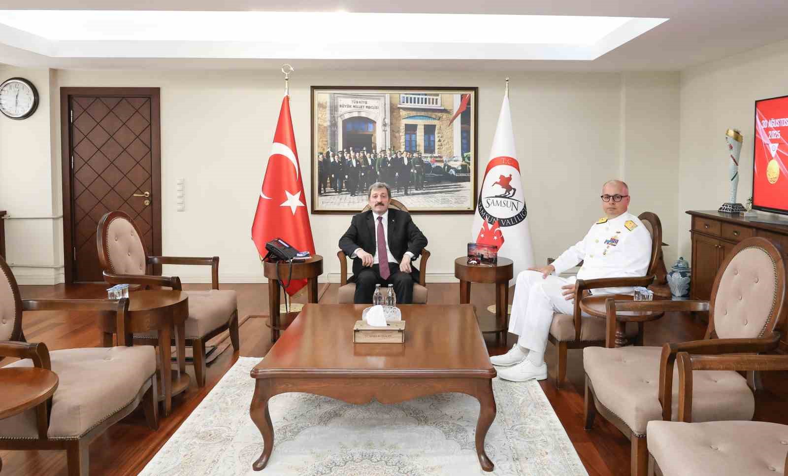 TUĞAMİRAL GÜCÜYEN, SG KARADENİZ BÖLGE KOMUTANLIĞI GÖREVİNE BAŞLADI