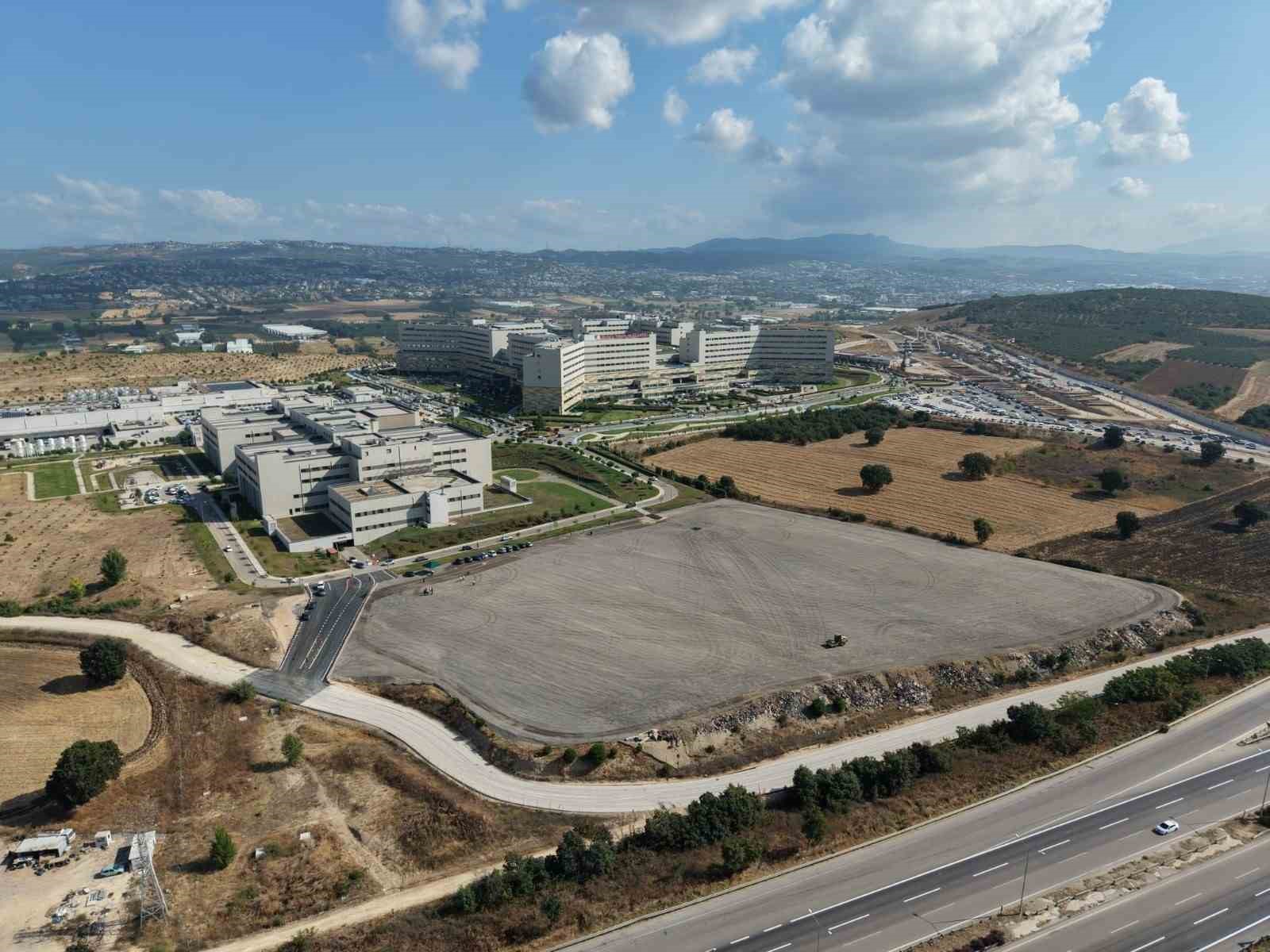 ŞEHİR HASTANESİ OTOPARKI HİZMETE AÇILDI
