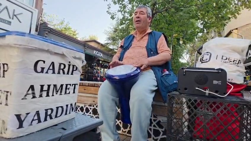 KÜTAHYA’DA "GARİP AHMET" GÖNÜLLERE DOKUNUYOR