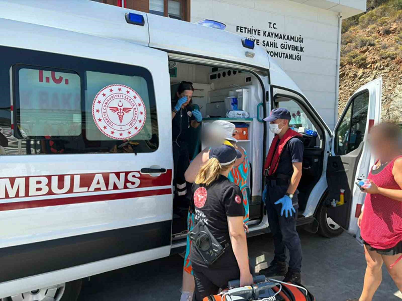 TİCARİ YATTA YARALANAN VATANDAŞ İÇİN TIBBİ TAHLİYE