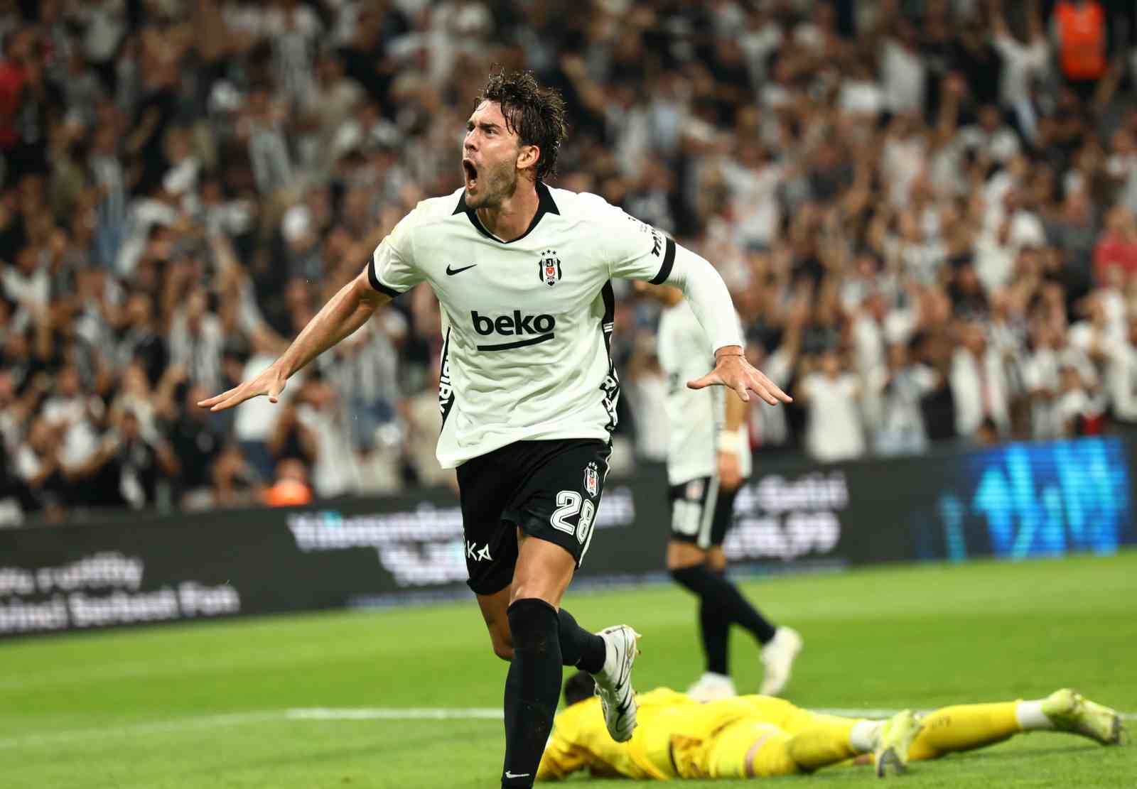 DUSAN VLAHOVİC, İLK GOLLERİNİ DOLMABAHÇE’DE ATTI