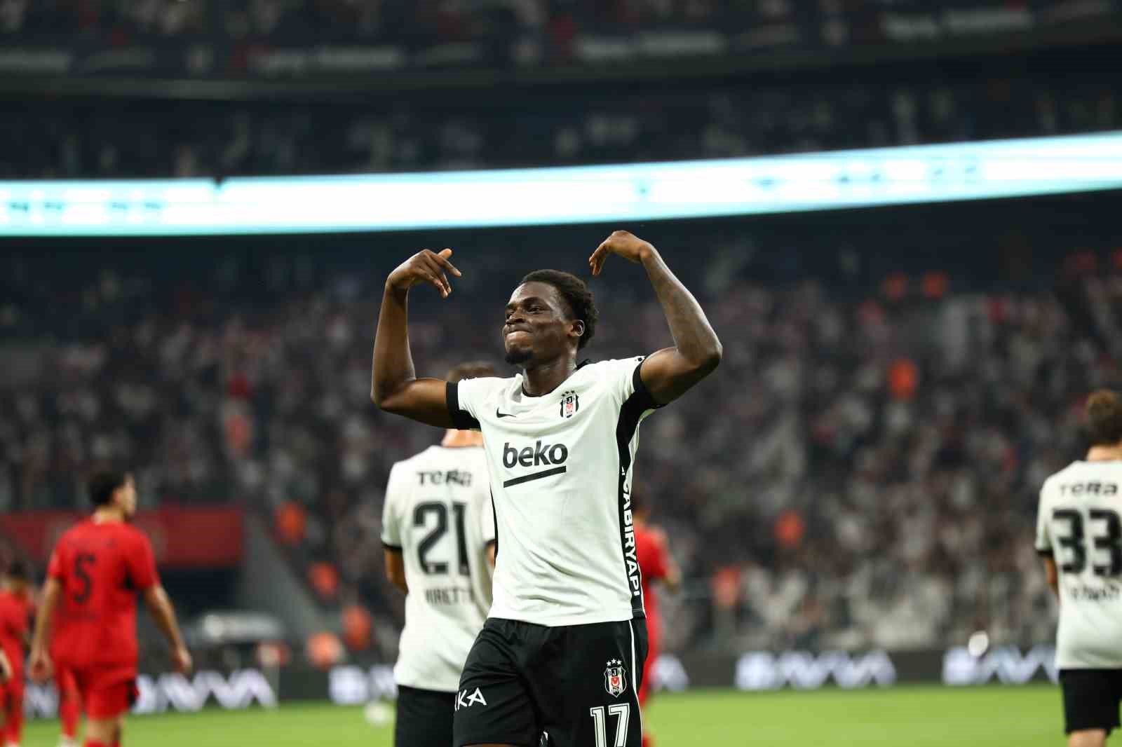 MİRETTİ VE POKU İLK KEZ FORMA GİYDİ