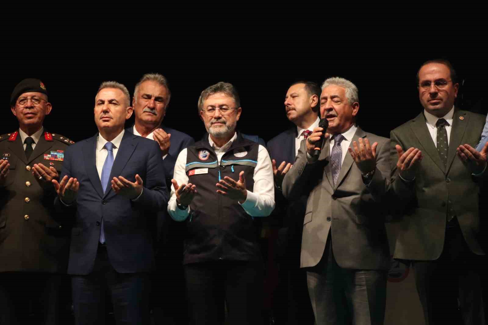 BAKAN YUMAKLI’DAN BALIKÇILARA 40 MİLYON LİRALIK KREDİ MÜJDESİ