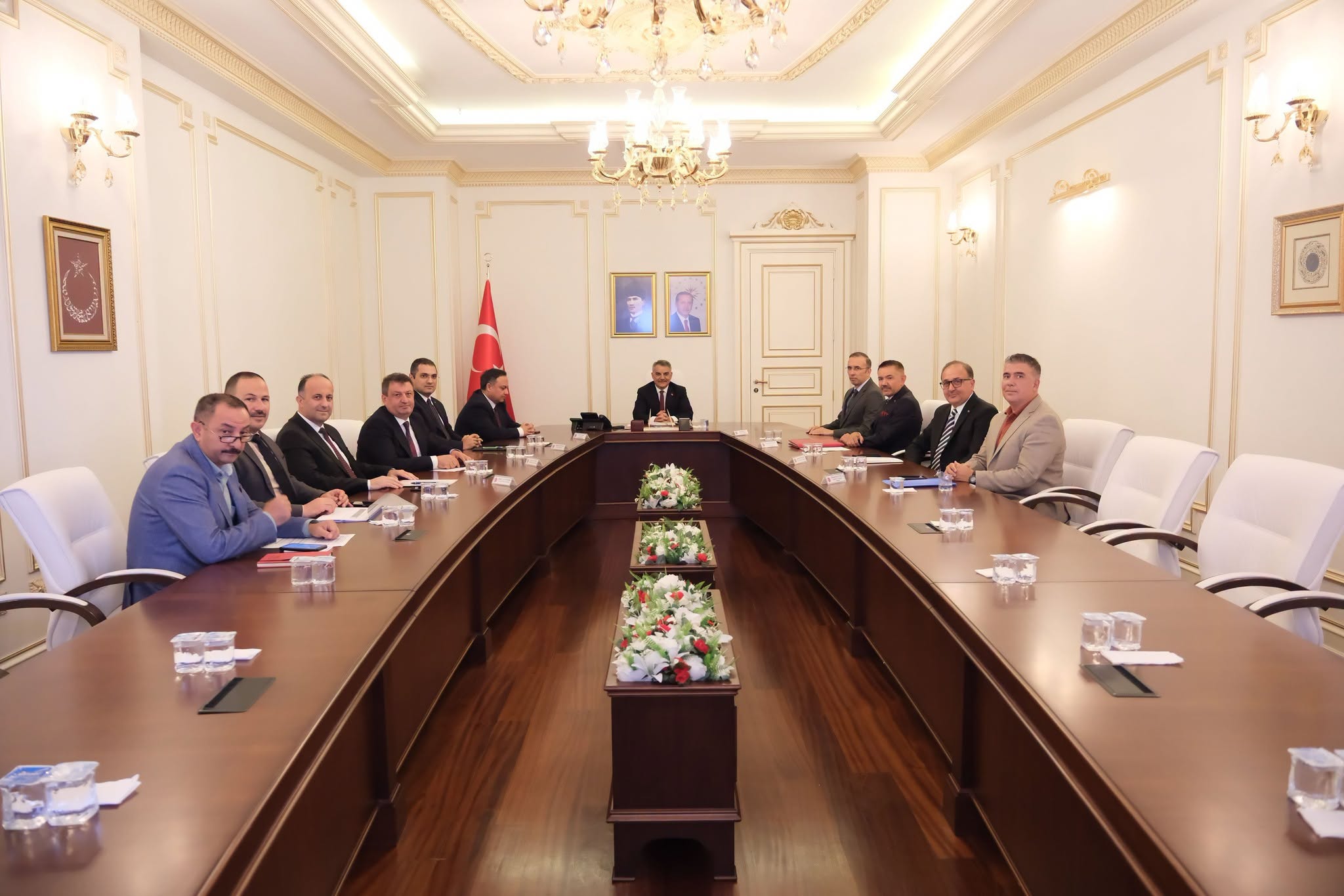 YOZGAT’TA DEVAM EDEN PROJELERİN SON DURUMLARINI DEĞERLENDİRME TOPLANTISI