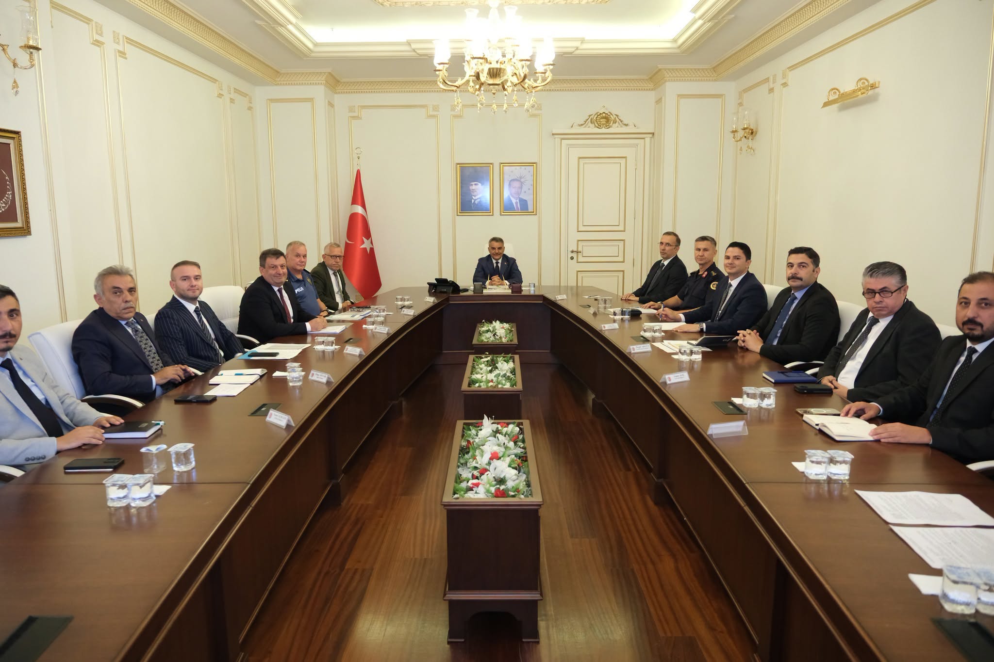 OKULLARDA ÖĞRENCİLERİN GÜVENLİĞİ İÇİN TÜM BİRİMLER KOORDİNELİ ÇALIŞACAK