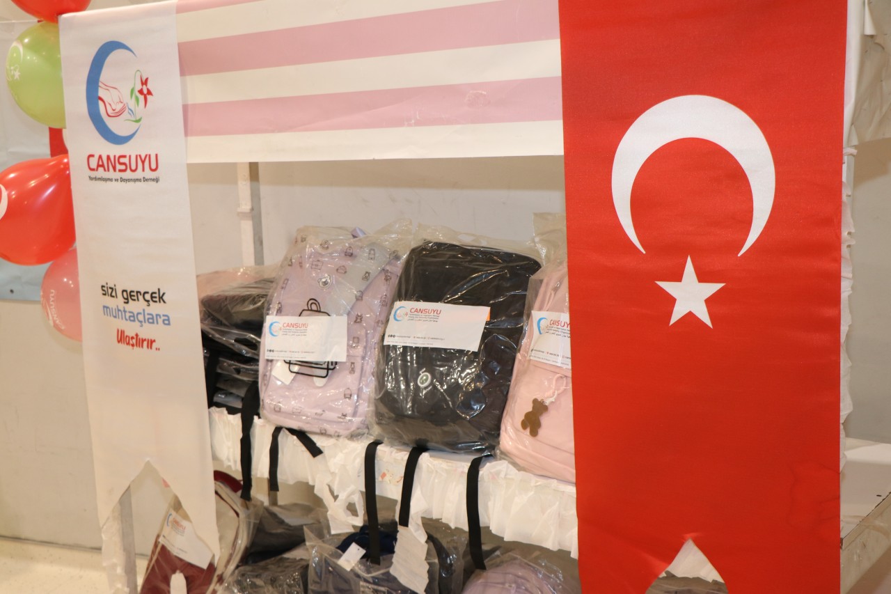 CANSUYU DERNEĞİNDEN 20 BİN ÖĞRENCİYE KIRTASIYE YARDIMI