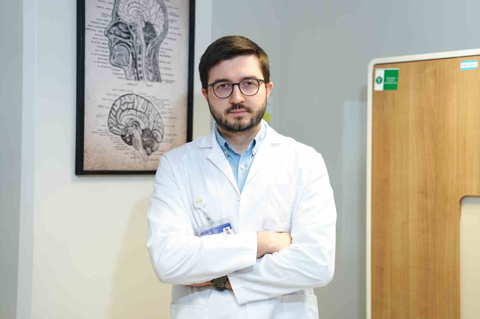 BİLİNÇ BULANIKLIĞI VE ANİ DAVRANIŞ DEĞİŞİKLİKLERİ BEYİN İLTİHABININ HABERCİSİ OLABİLİR