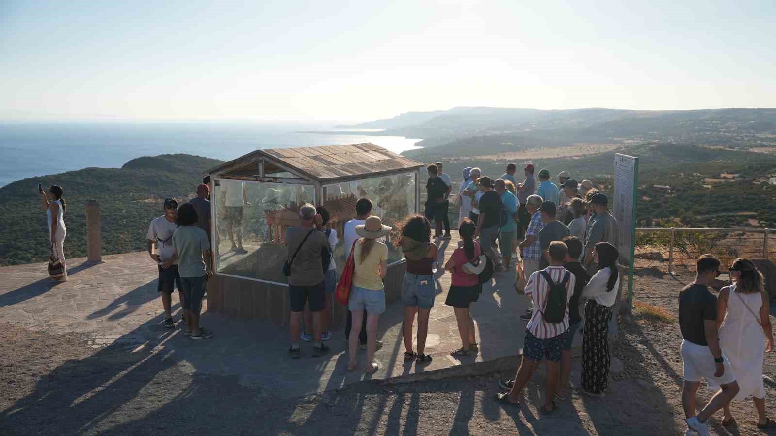 ÇANAKKALE’DE FESTİVALİN ÜÇÜNCÜ GÜNÜNDE ASSOS ÖREN YERİ KEŞFEDİLDİ