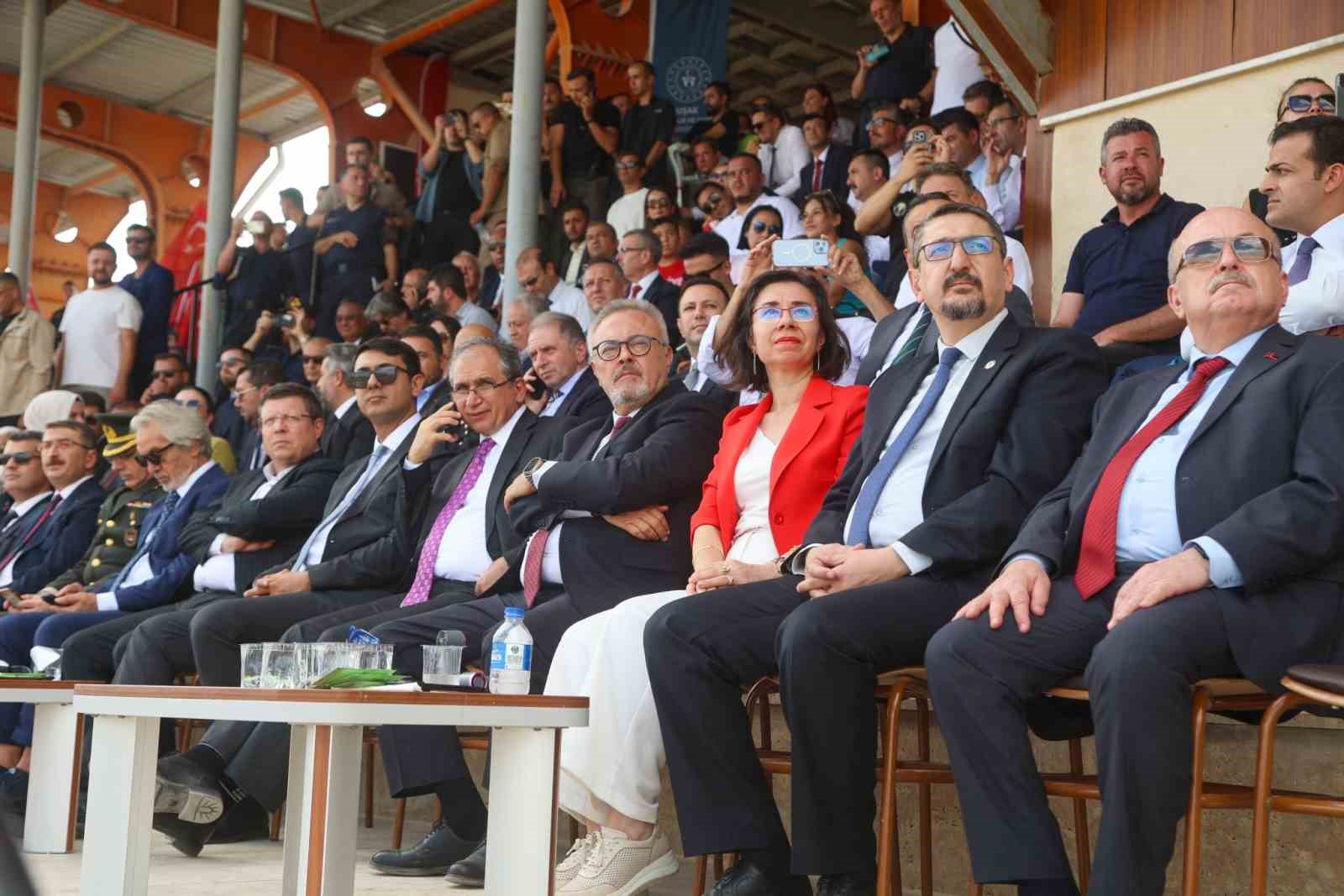 UŞAK’IN KURTULUŞUNUN 104. YILI KUTLANDI