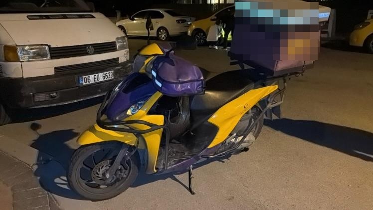 BOLU’DA TAKSİ İLE MOTOKURYE ÇARPIŞTI: 1 YARALI